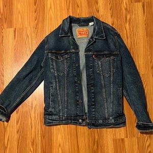 New Levi’s jean jacket